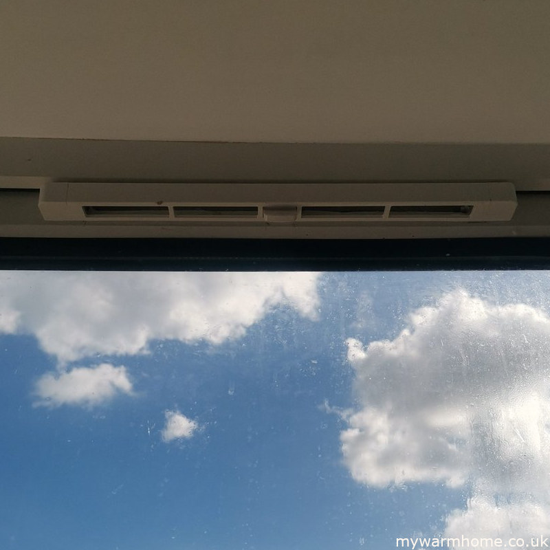 Window trickle vent